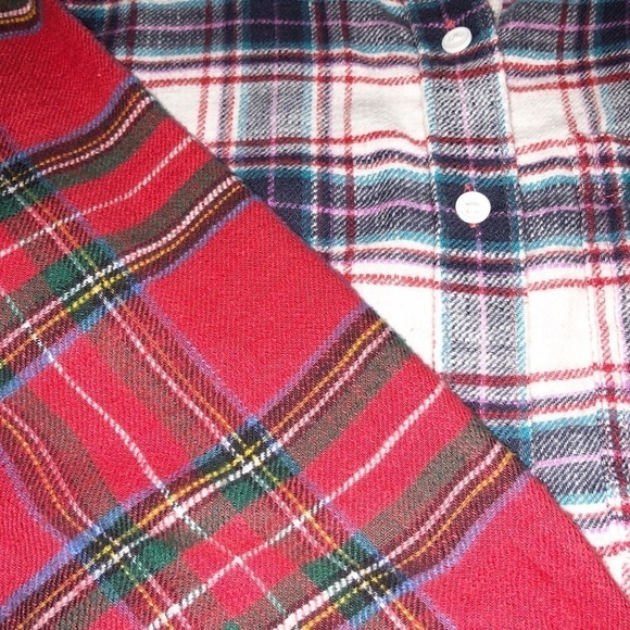 American Eagle Outfitters Red and White Plaid Flannel Size XS - Picture 7 of 12